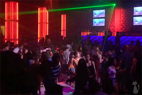 Ladyboys in Angeles Nightclub