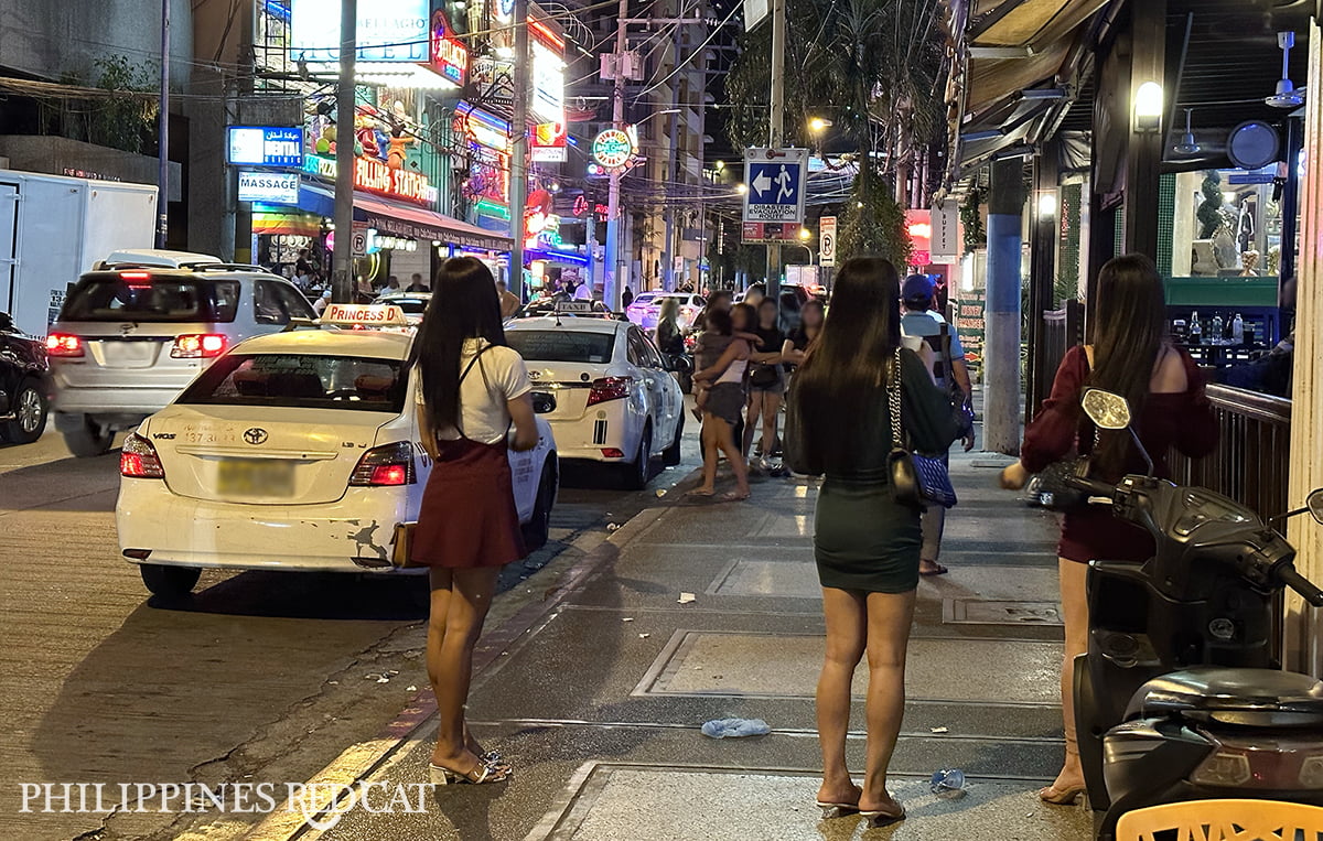 Ladyboys in Manila